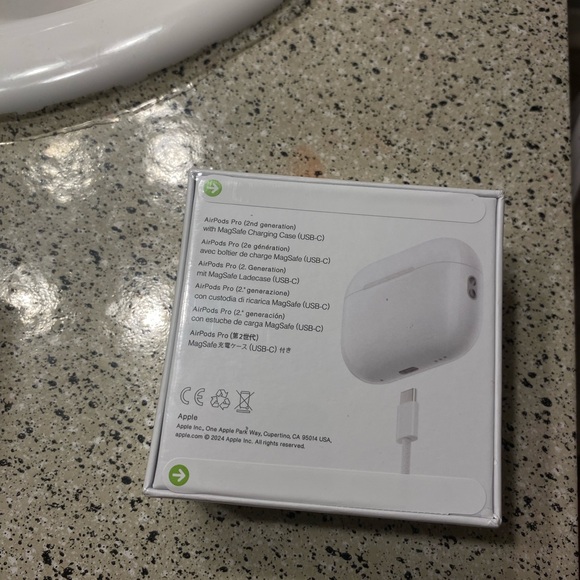 Airpod Pros 2 (covered) - Picture 3 of 5